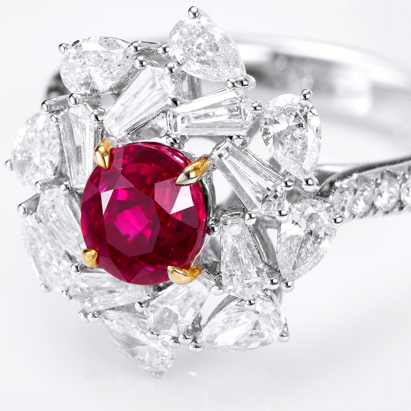 GEMCOOK JEWELLERY 1.56ct Myanmar Mogok Pigeon Blood Ruby Ring