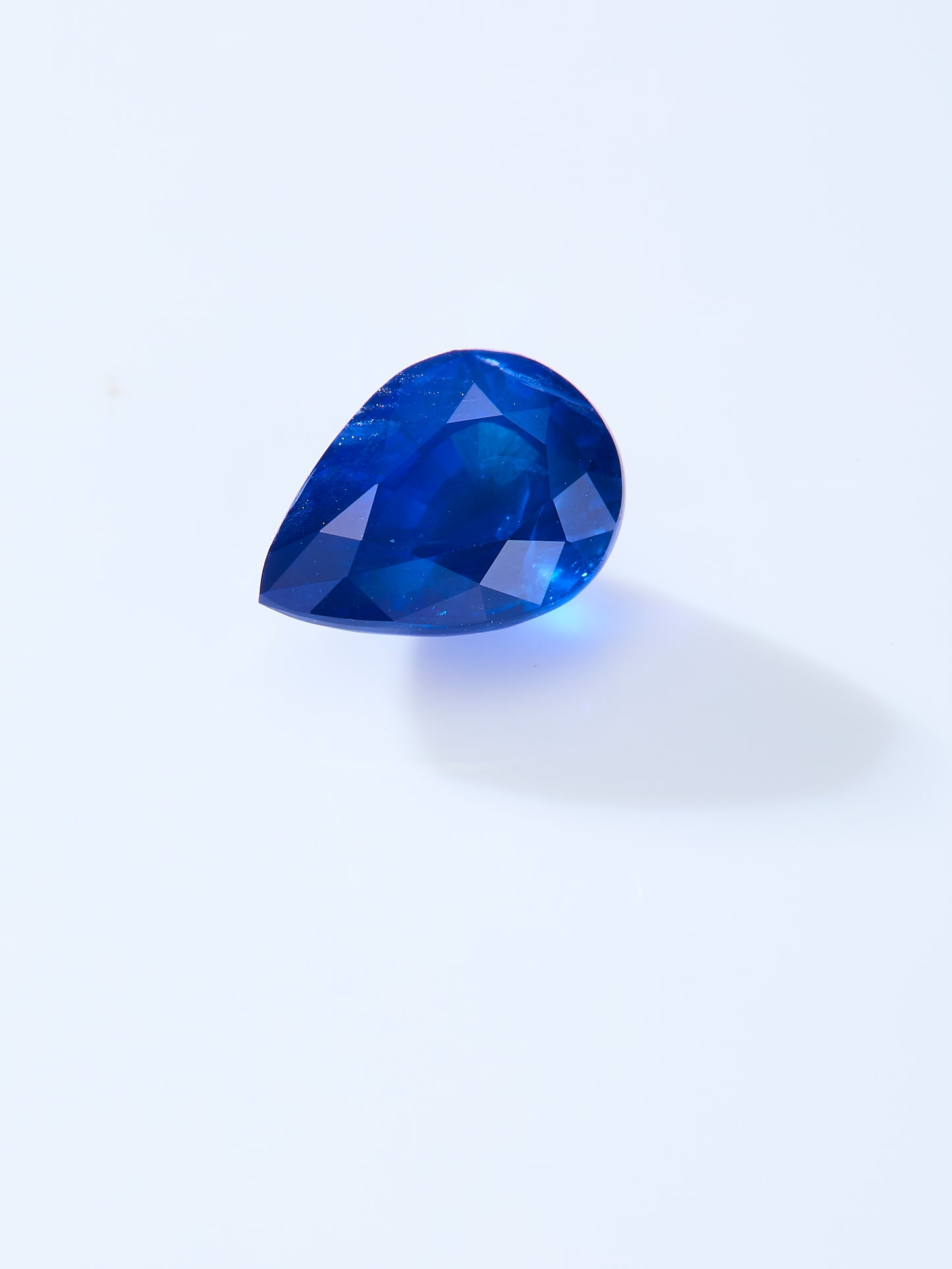 GEMCOOK GEMSTONE 2.20ct heated Royal blue sapphire