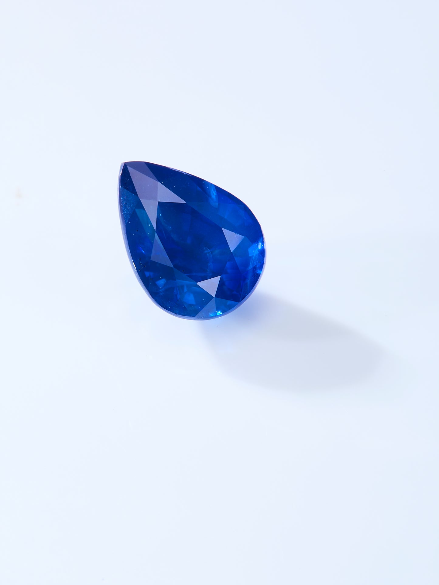 GEMCOOK GEMSTONE 2.20ct heated Royal blue sapphire