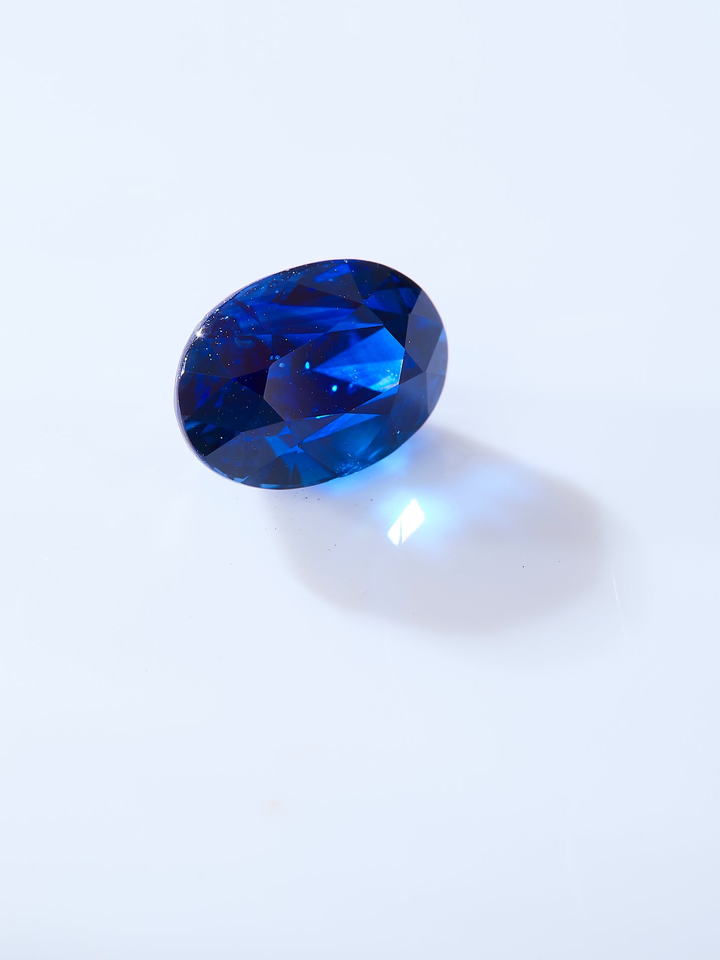 GEMCOOK GEMSTONE 1.65ct heated Royal Blue sapphire