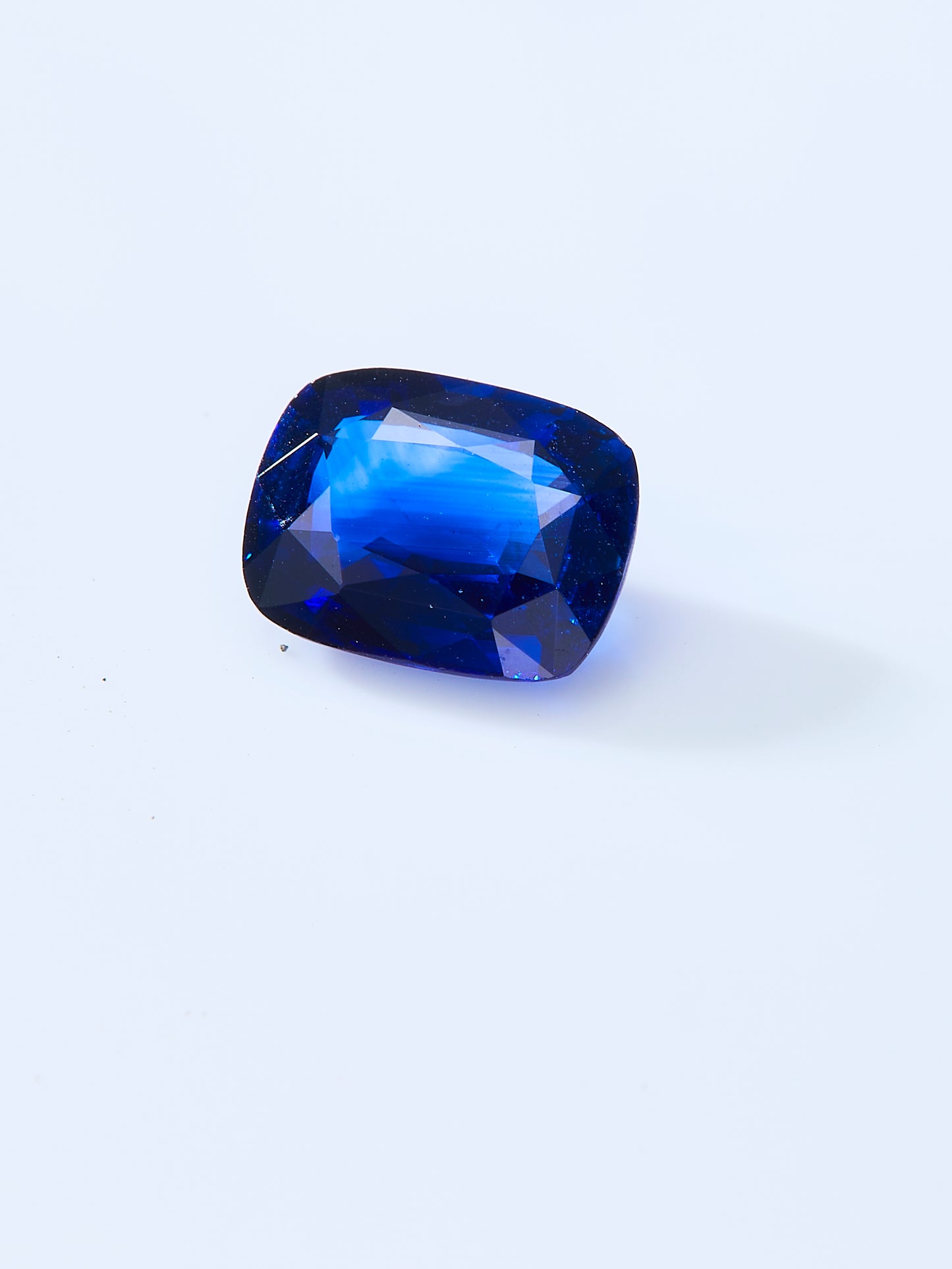 GEMCOOK GEMSTONE 1.00ct heated Royal blue Sapphire