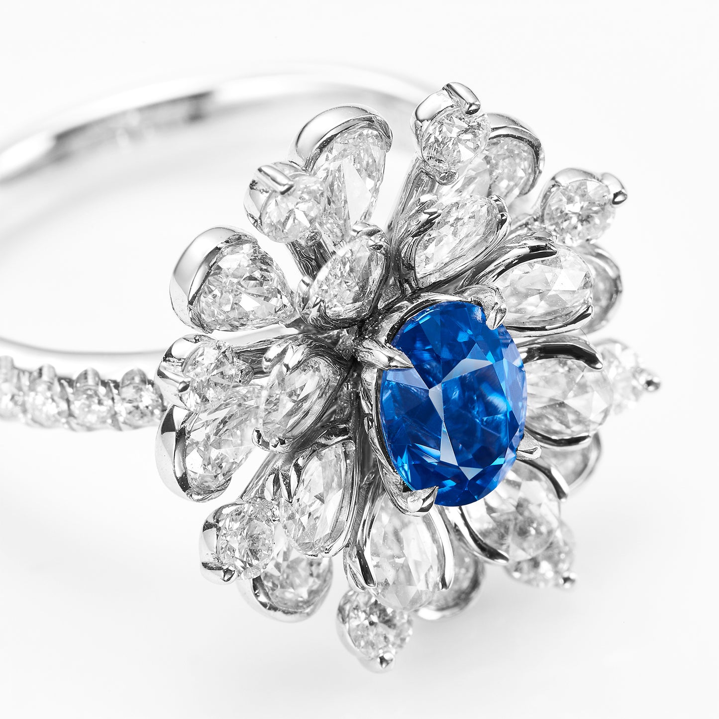 GEMCOOK JEWELLERY 1.04ct Cobalt Spinel Blue Flower Ring