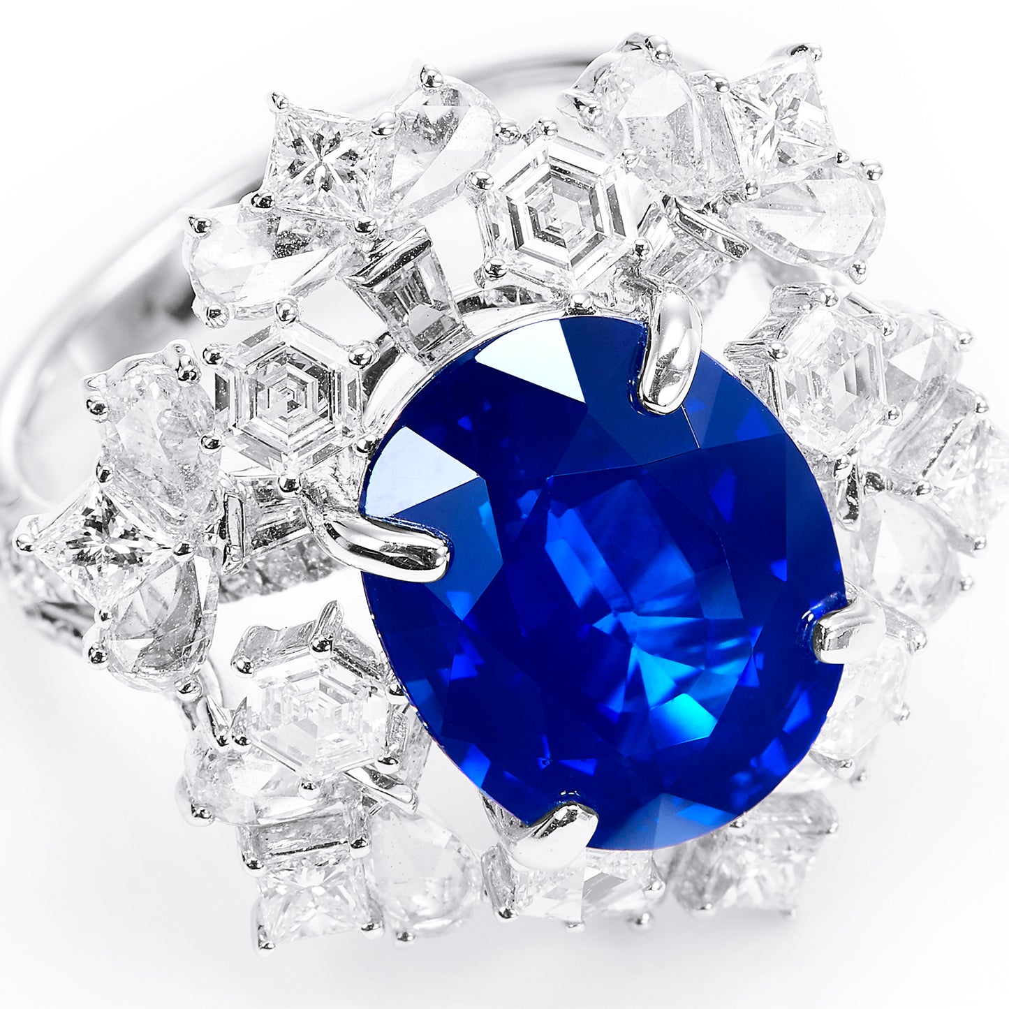 GEMCOOK JEWELLERY 7.1ct Royal Blue Sapphire Ring