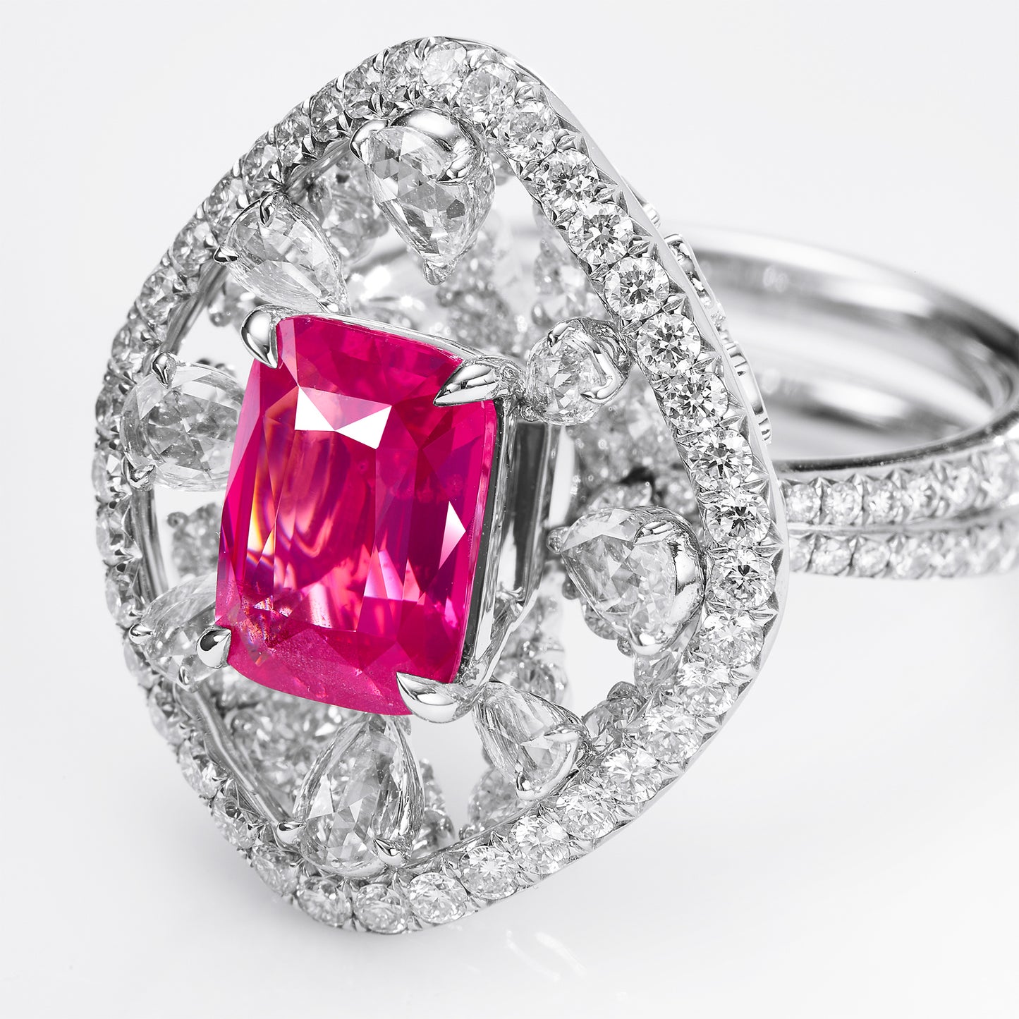 GEMCOOK JEWELLERY 3.05ct Hot Pink Mahenge Ring