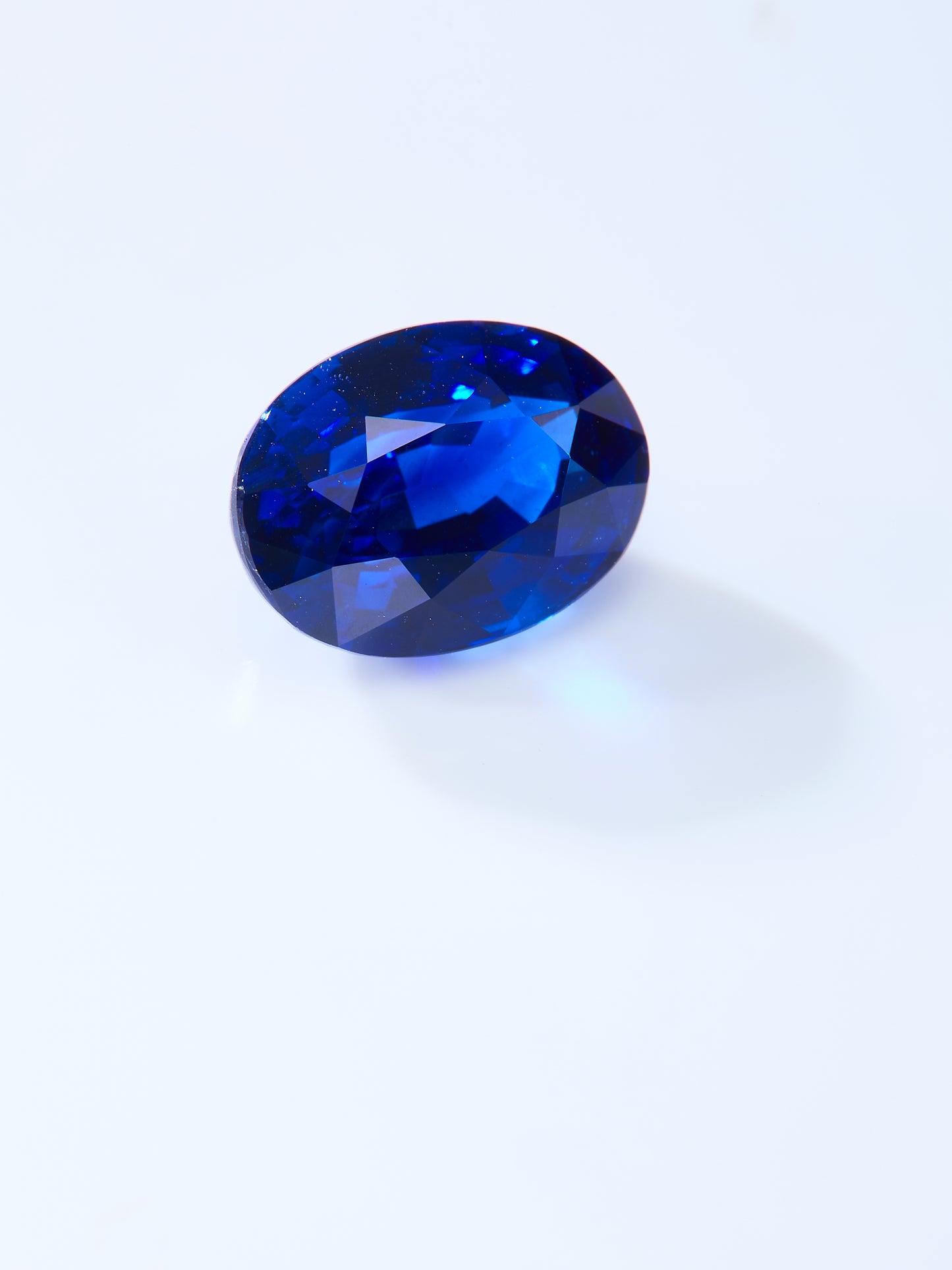 GEMCOOK GEMSTONE 2.68ct Old Burnt Royal Blue Sapphire