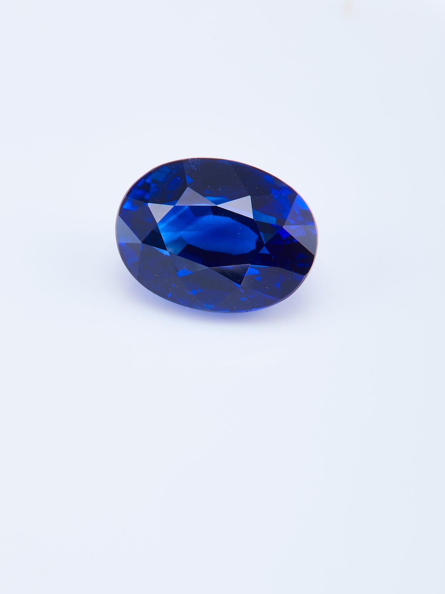 GEMCOOK GEMSTONE 2.68ct Old Burnt Royal Blue Sapphire