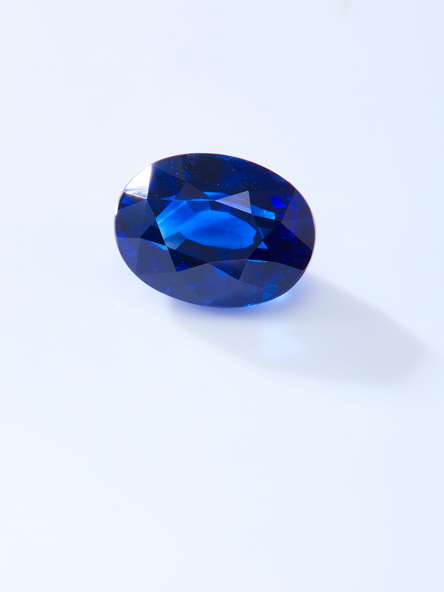 GEMCOOK GEMSTONE 2.68ct Old Burnt Royal Blue Sapphire